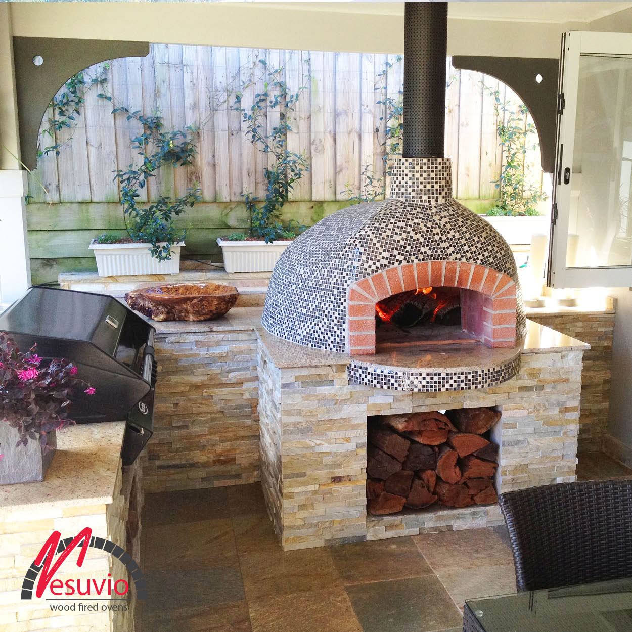 Outdoor Wood Fired Pizza Ovens, Outdoor Kitchens - Get A Quote!